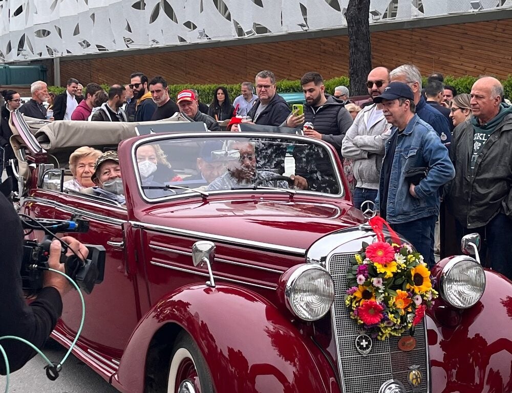 17ος Γύρος Κηφισιάς Αντίκες και Λουλούδια - Ιωάννης Λαδάκης