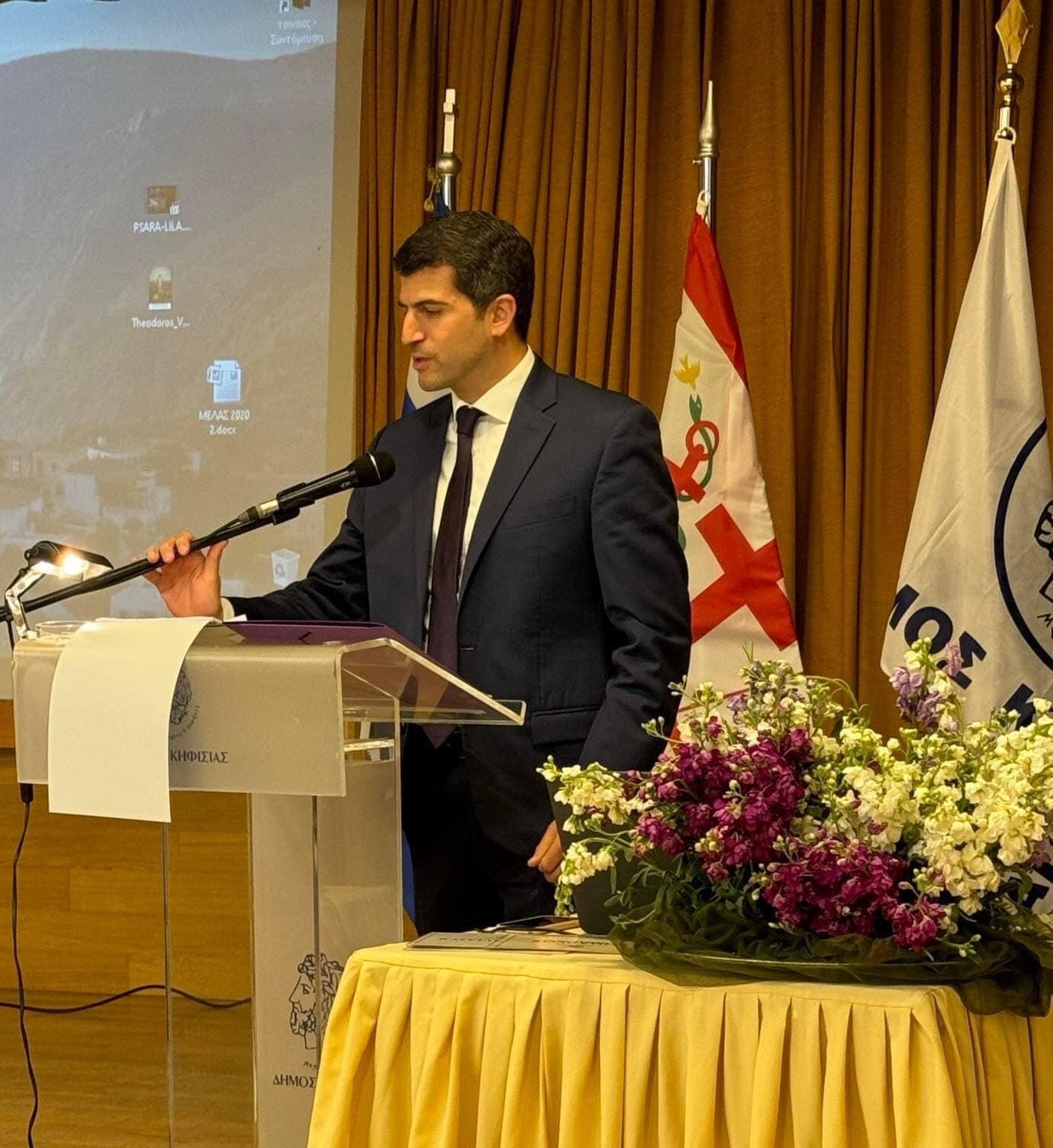 Οι δημότες τίμησαν την παρουσίαση του ιστορικού ντοκιμαντέρ «Η Χαραυγή της Λευτεριάς»